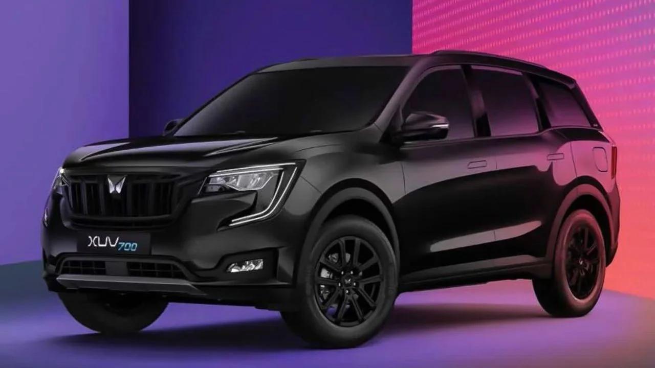 XUV700